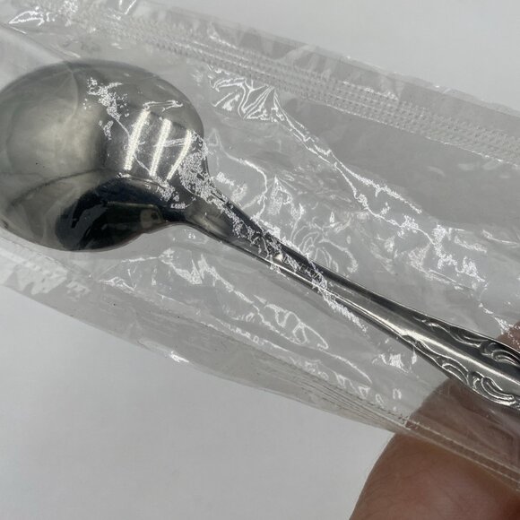 Oneida Stainless Steel Flatware Bourbon Soup Spoon 6"  New SIlverware SSS - Picture 5 of 6